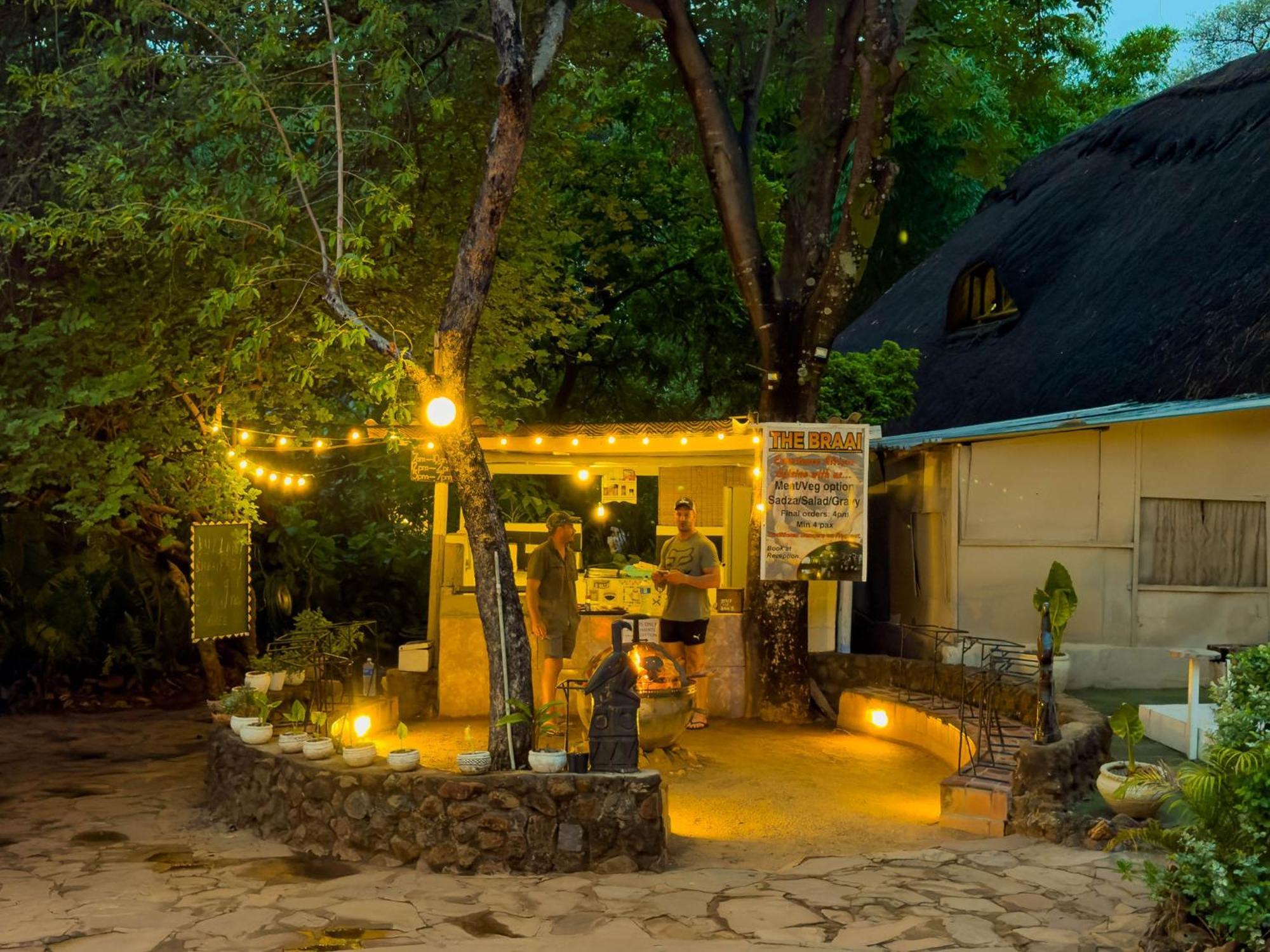 Victoria Falls Backpackers Lodge- Camp Sites Zewnętrze zdjęcie