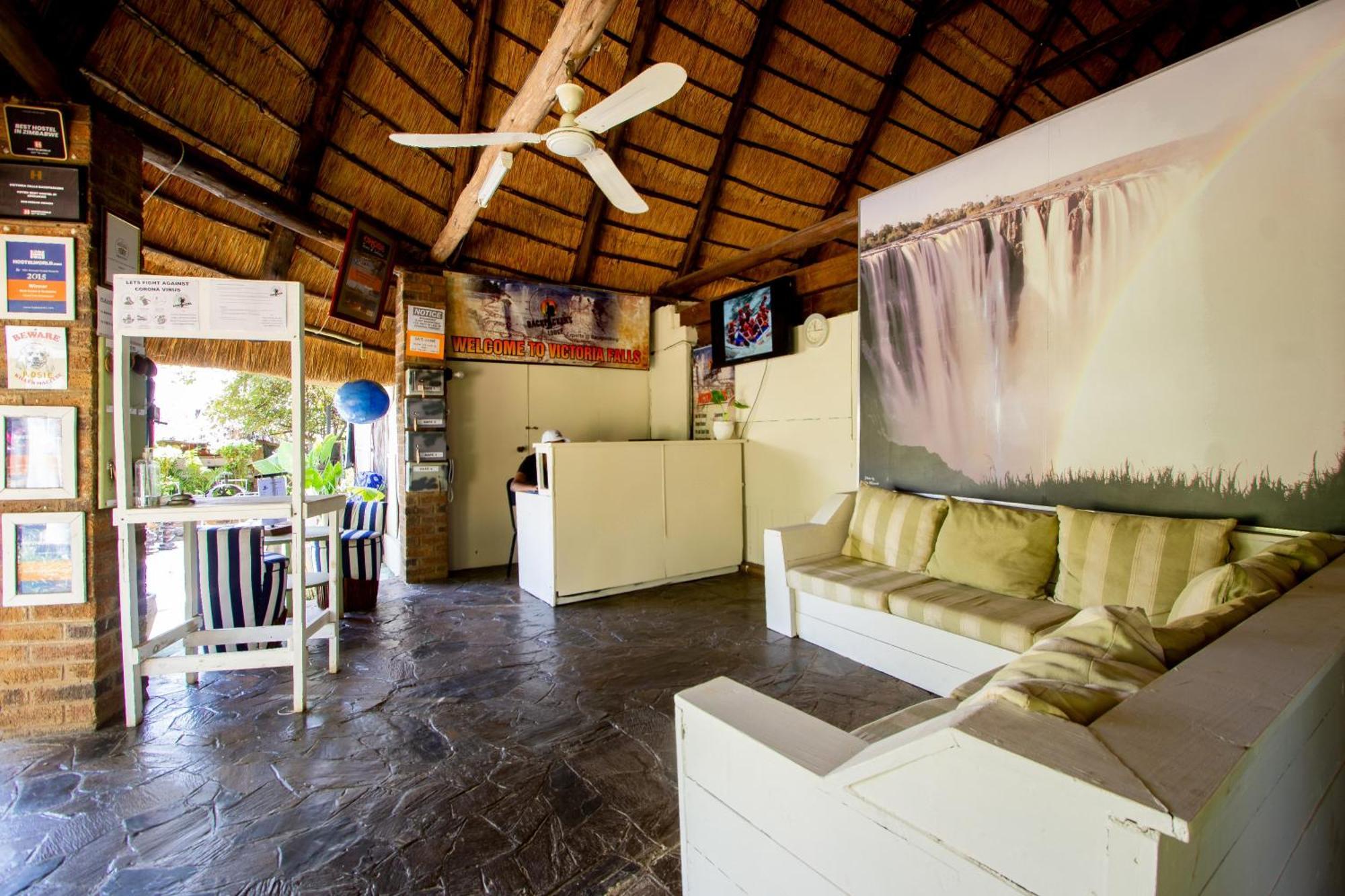 Victoria Falls Backpackers Lodge- Camp Sites Zewnętrze zdjęcie